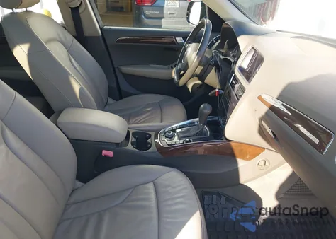 2010 Audi Q5 3.2 Premium из США, поврежденный, VIN WA1LKAFP5AA058709